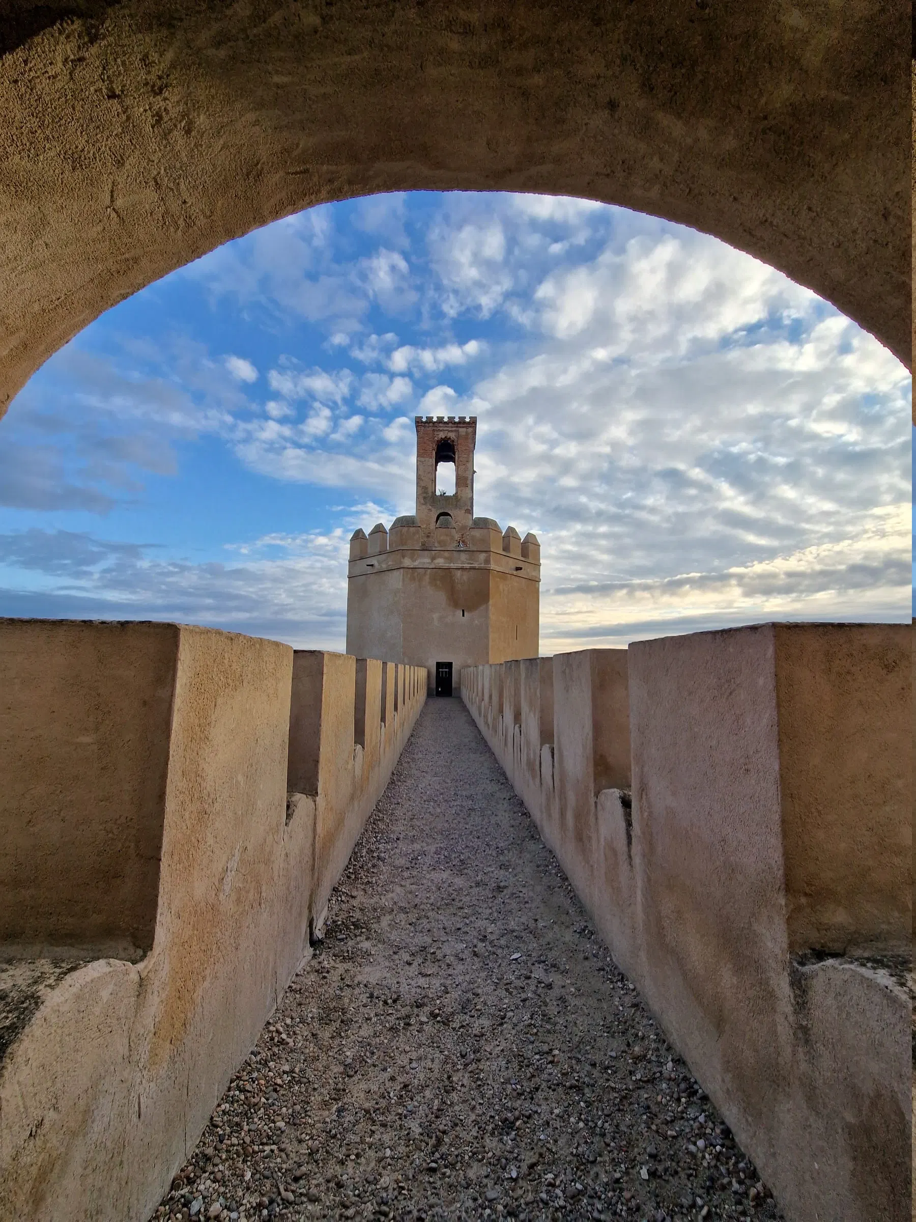 The wall of Badajoz's alcazaba, a tower at the end of the parapet walk.